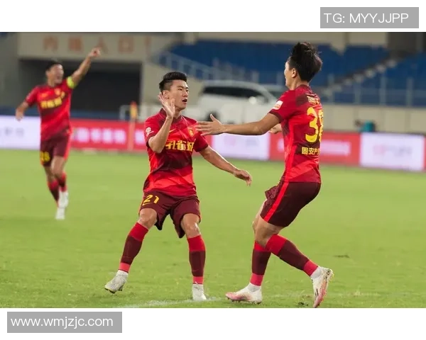 南京网球队以71分领跑大师赛积分榜展现强劲实力